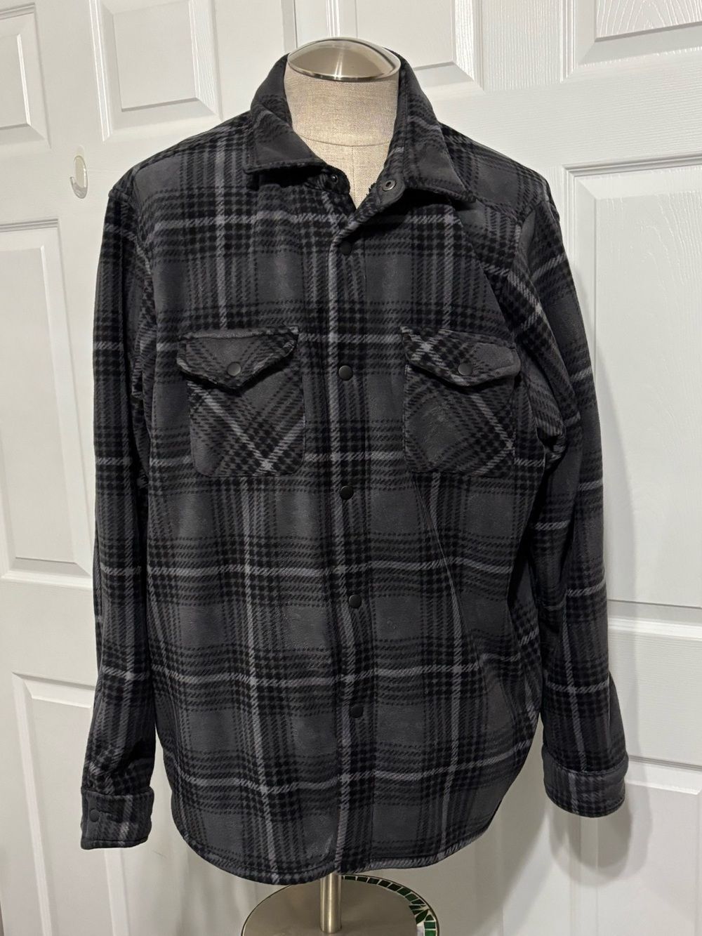 Sonoma Men's Gray Black Plaid Button-Down Shirt Jacket Size XXL Grey